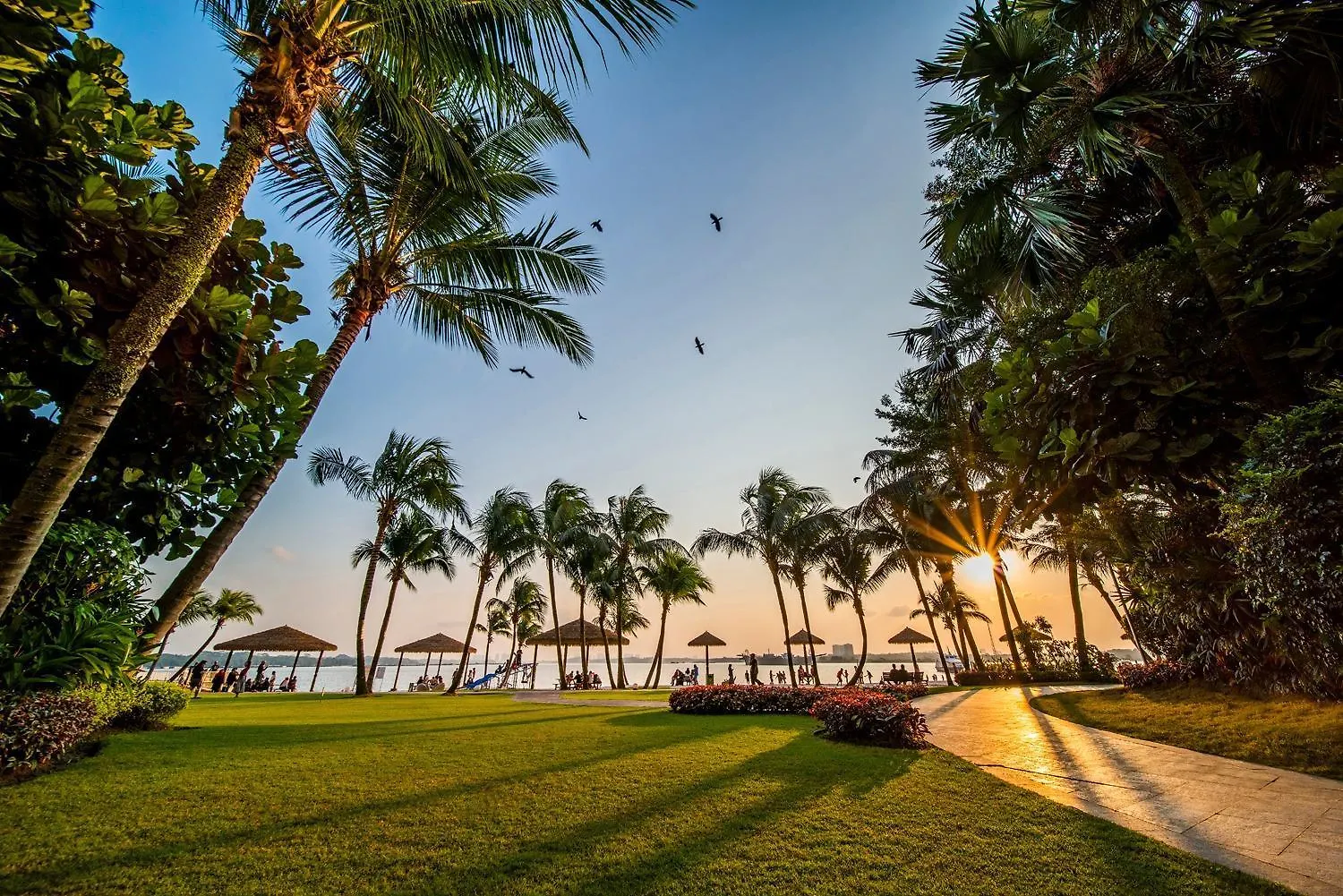 Cozy Beachfront Seaview With 2 Carparks Foc Netflix Access And Youtube Premium 3Beds3Bath 6-11Pax By Minshuku Johor Bahru 0*,  Malaysia