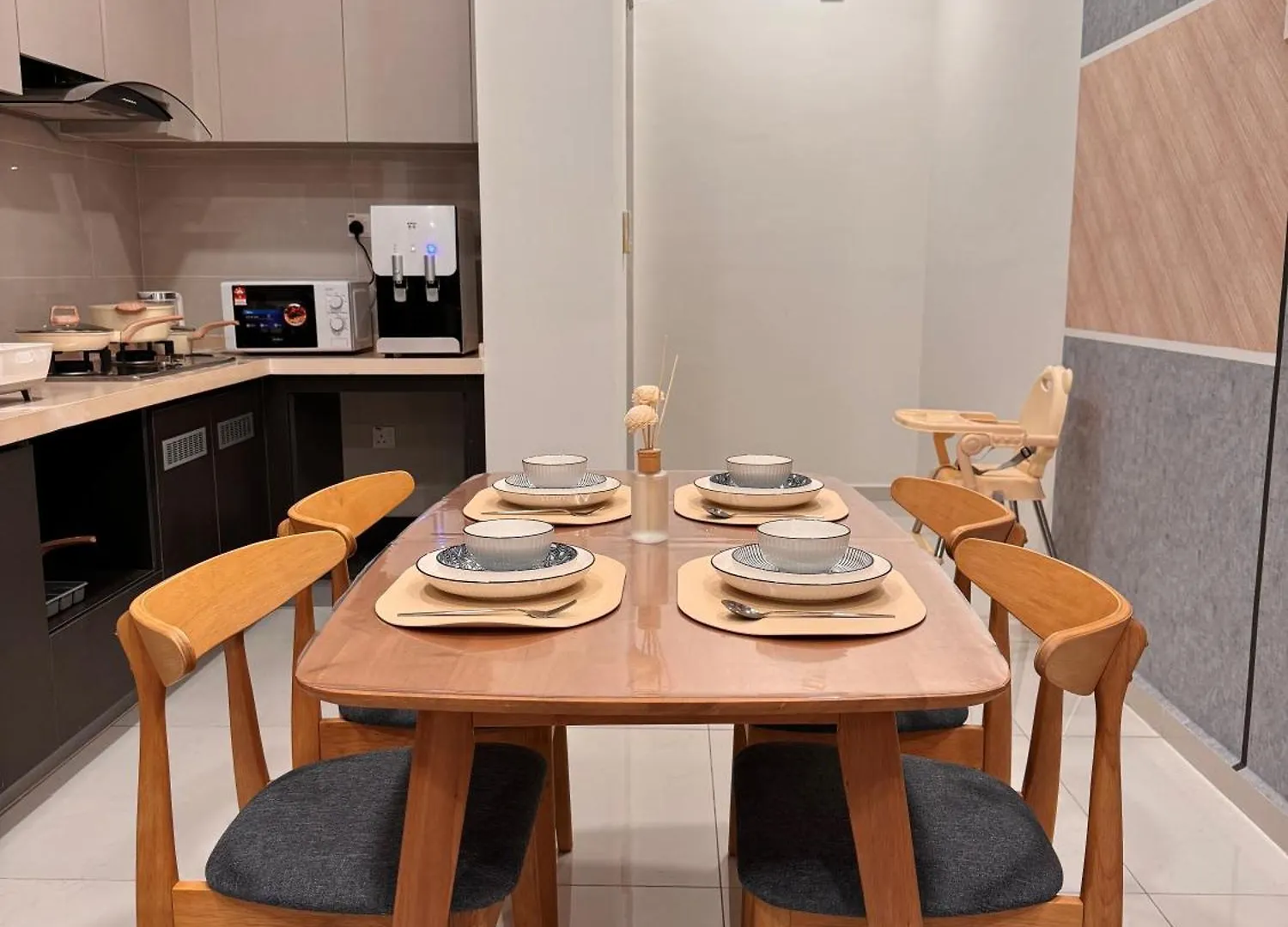 Cozy Beachfront Seaview With 2 Carparks Foc Netflix Access And Youtube Premium 3Beds3Bath 6-11Pax By Minshuku Johor Bahru Apartment